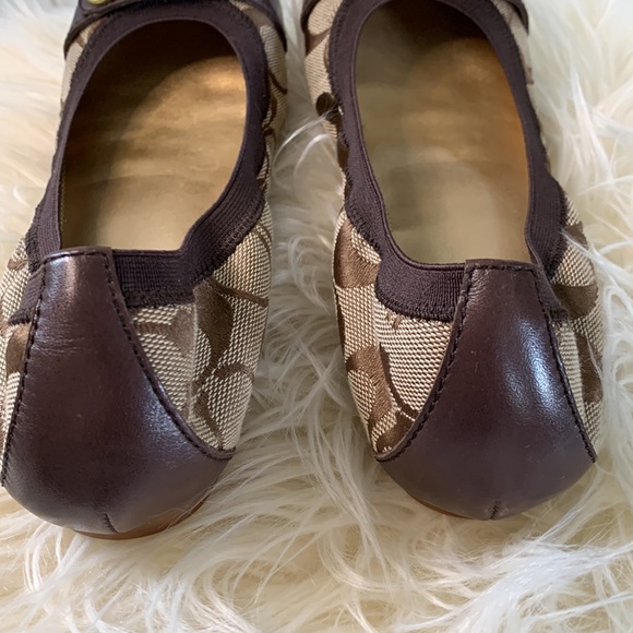 🔥COACH Chelsey Mat Calf Flats Size 6 Color is Chestnut & Khaki🔥 - Picture 6 of 10